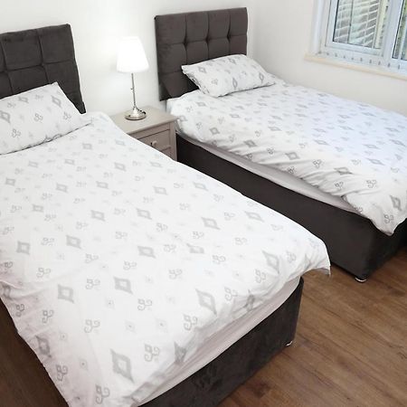Cosy 3-Bed Bungalow Nec Airport Close To Amenities برمنغهام المظهر الخارجي الصورة